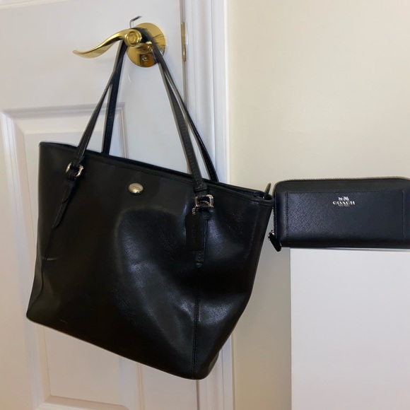Coach tote and wallet set! - Picture 2 of 7